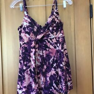 Garnet Hill One Piece Swimsuit, size6.